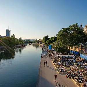Appartement Chic One-bedroom With King-size Bed, Nestled In Vienna's Vibrant Heart, Vienne