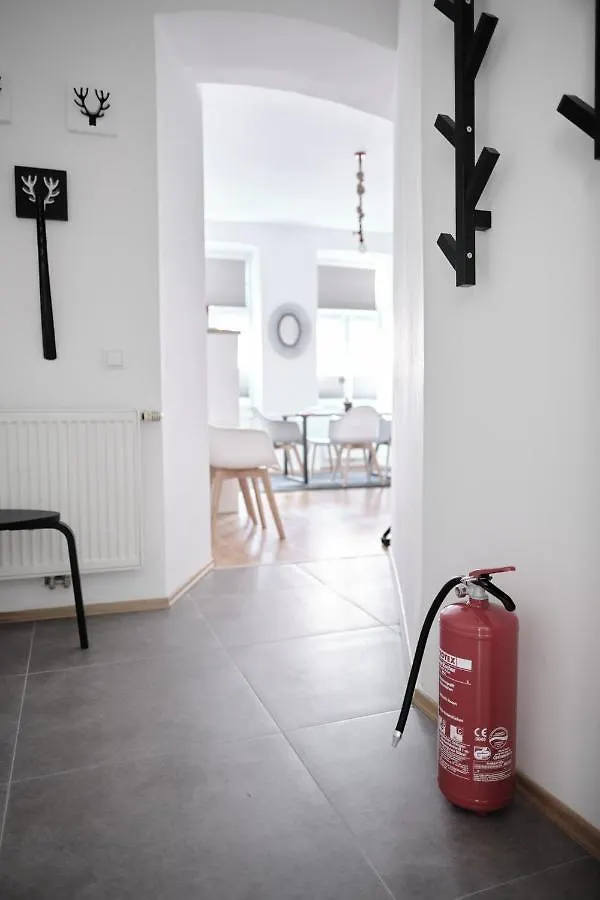 Vienna Experience Apartment 0*,