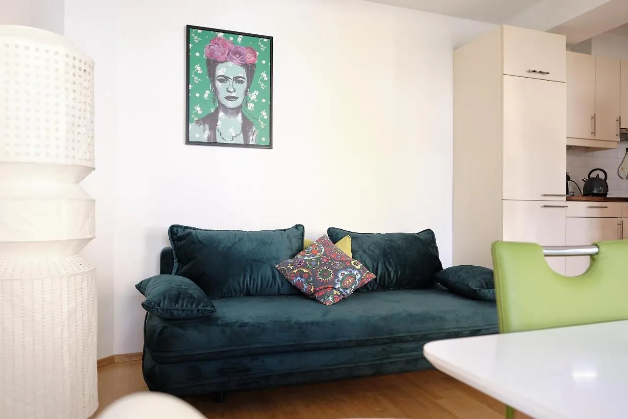 Vienna Experience Apartment 0*,